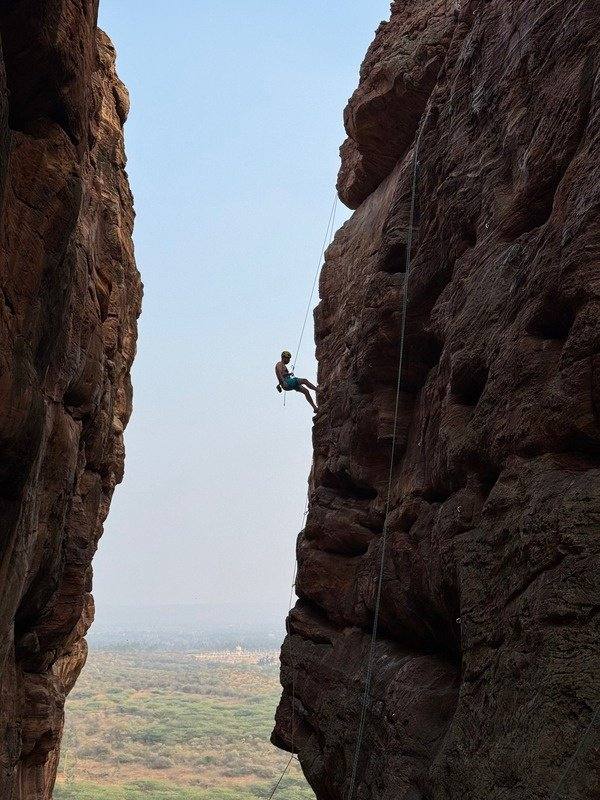 badami chimney climb